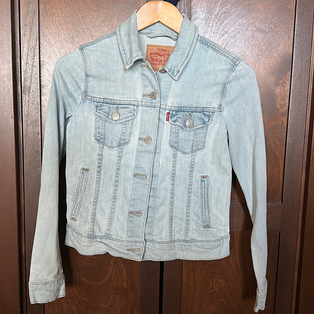 Levi’s Denim Jacket Euc